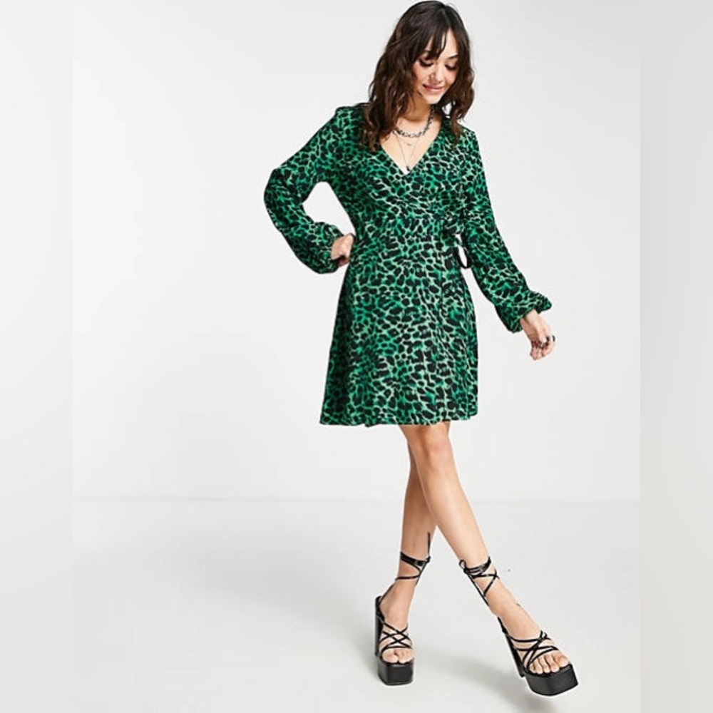BNWT Topshop Animal Leopard Print Wrap Dress Green Size 4